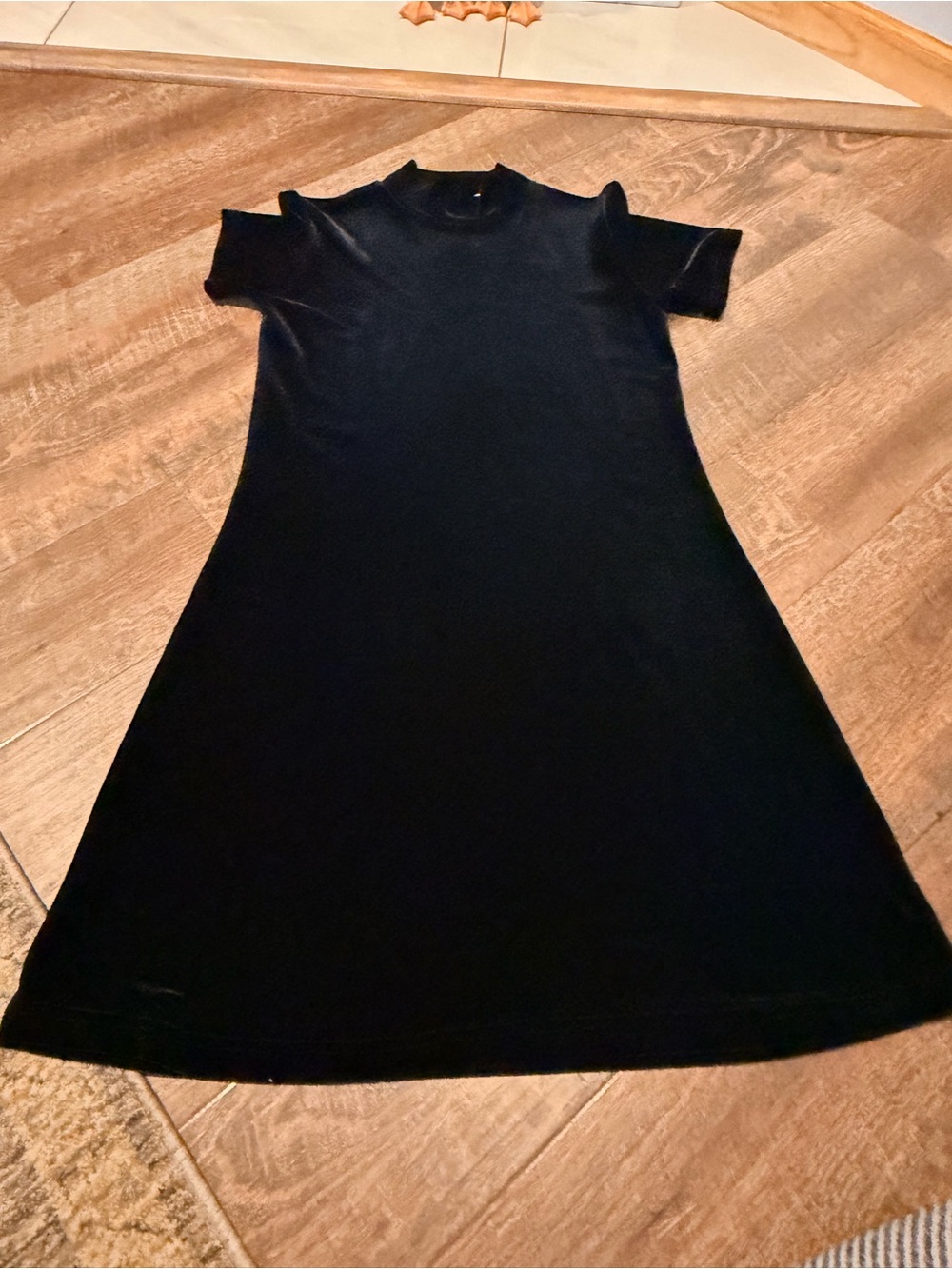 Vintage Jacqueline Ferrar Black Velvet Mock Neck A-Line Dress Women’s Size 4